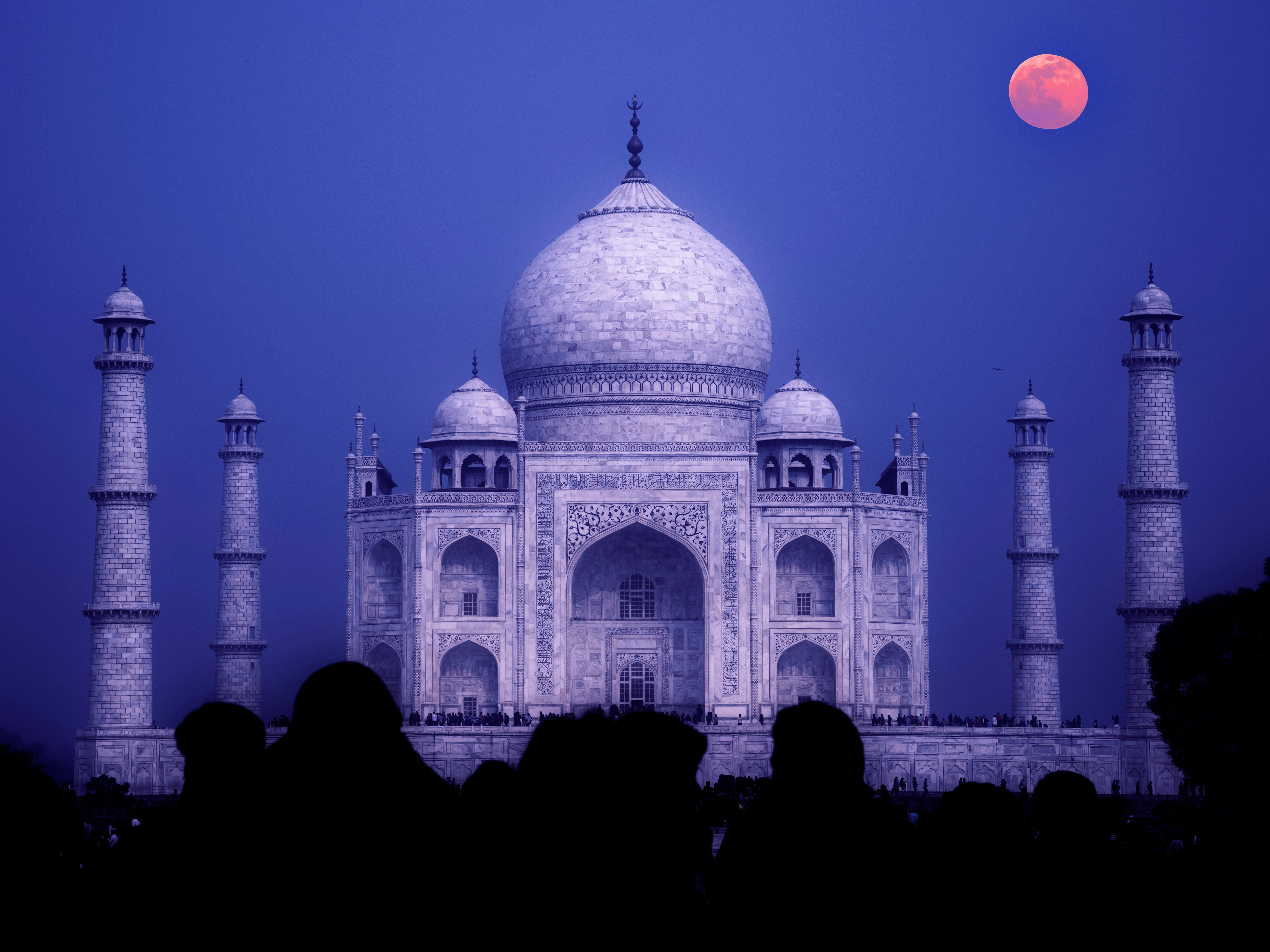 Taj Mahal Moonlight